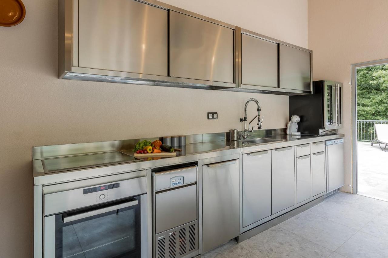 Villa Grey Stone Gata Kültér fotó