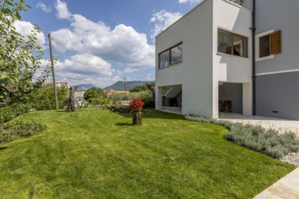 Villa Grey Stone Gata Kültér fotó